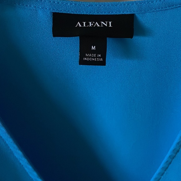Blue Alfani Top! - Picture 4 of 11